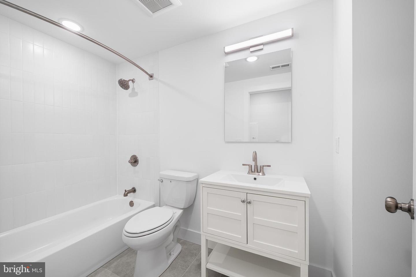 4324 Lancaster Ave #502 Property Photo 14
