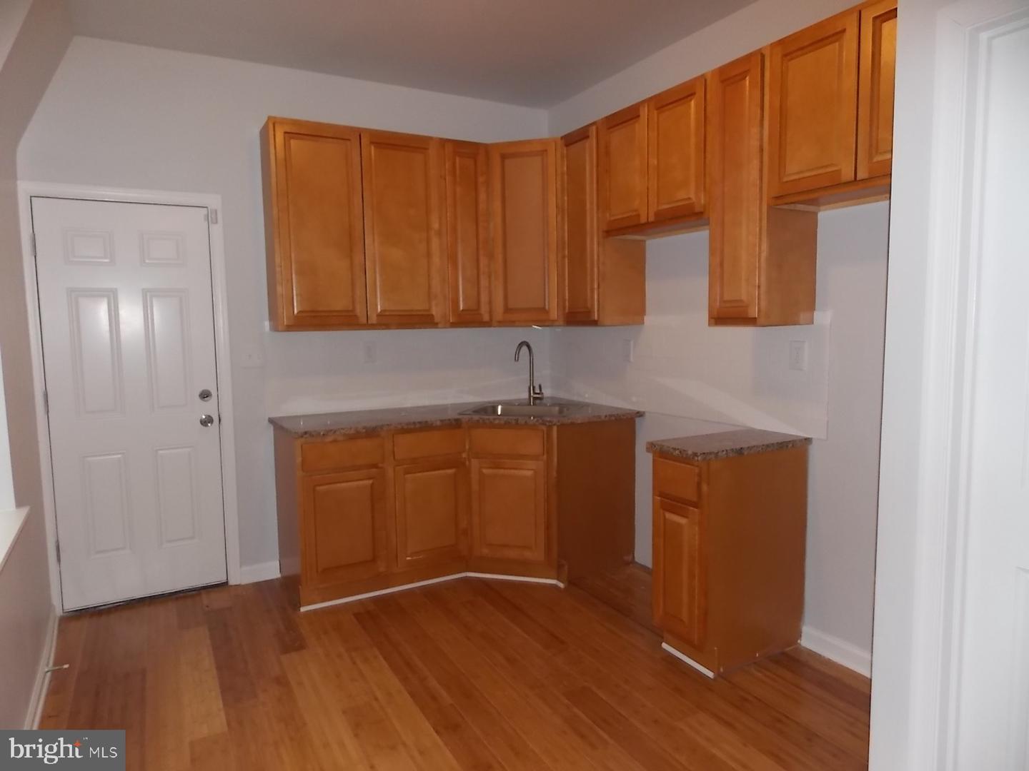 2617 W Montgomery Ave Property Photo 3