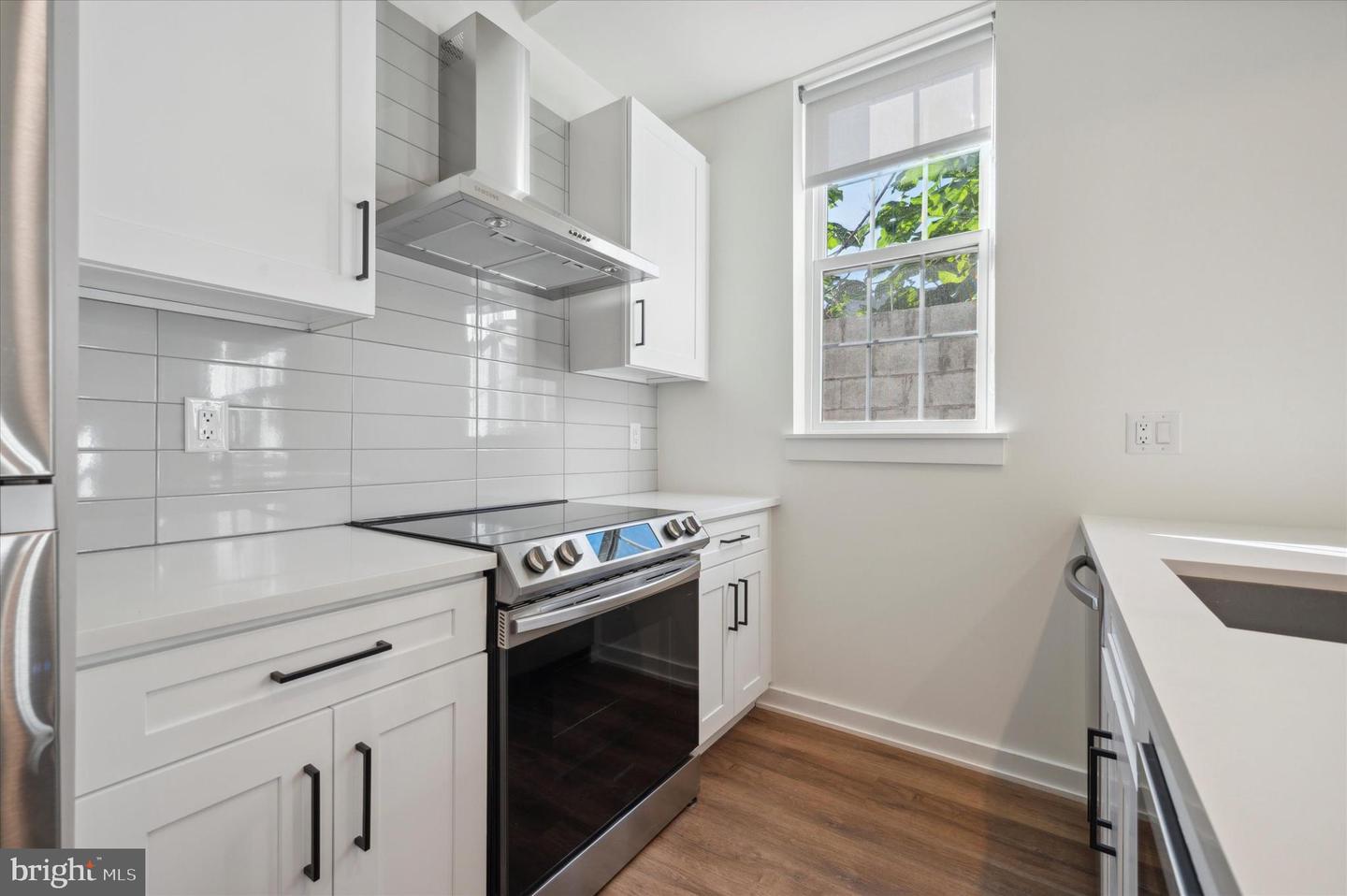 2513 N HOWARD ST #102 Property Photo 1