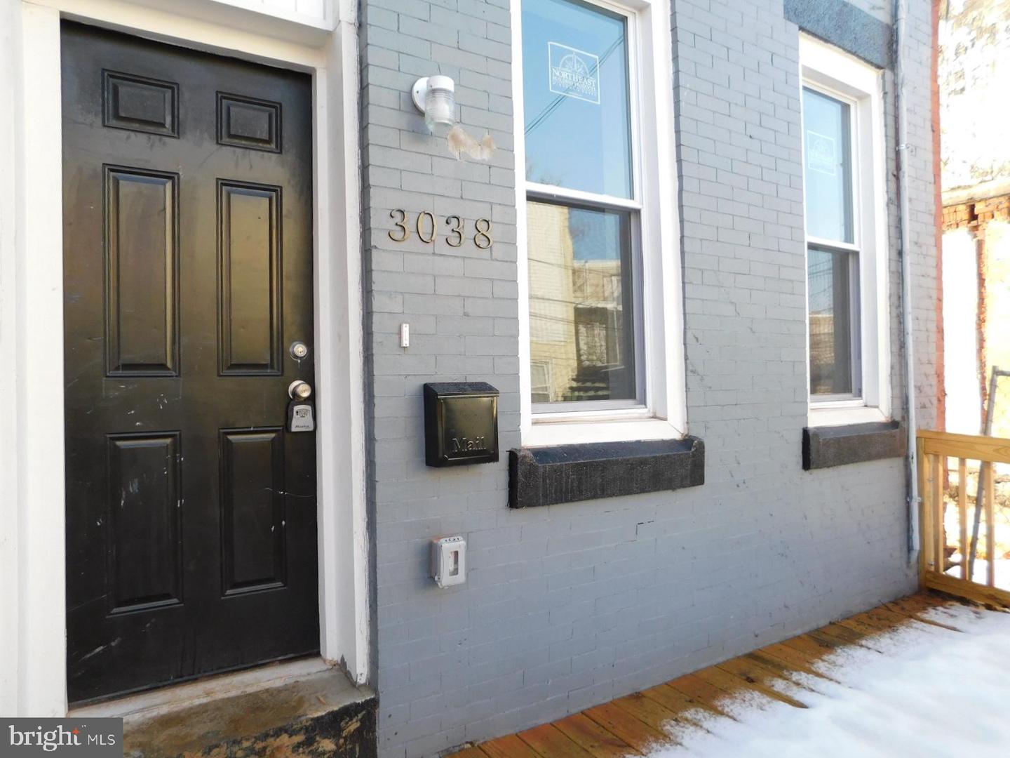 3038 Clifford St Property Photo 1