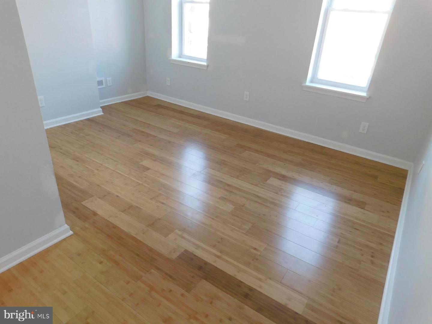 3038 Clifford St Property Photo 9