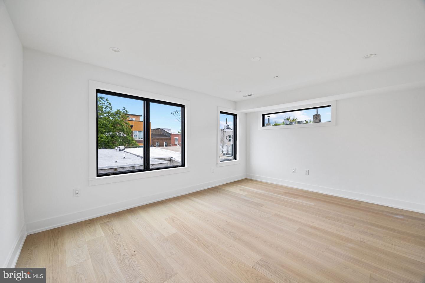706 Latona St #f Property Photo 22