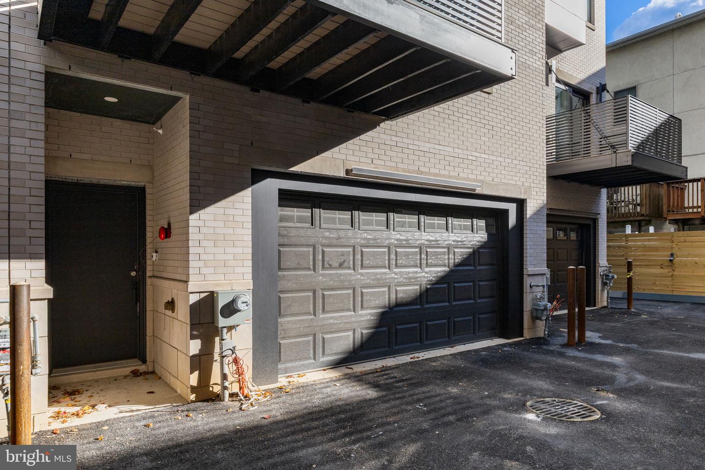 706 Latona St #g Property Photo 3