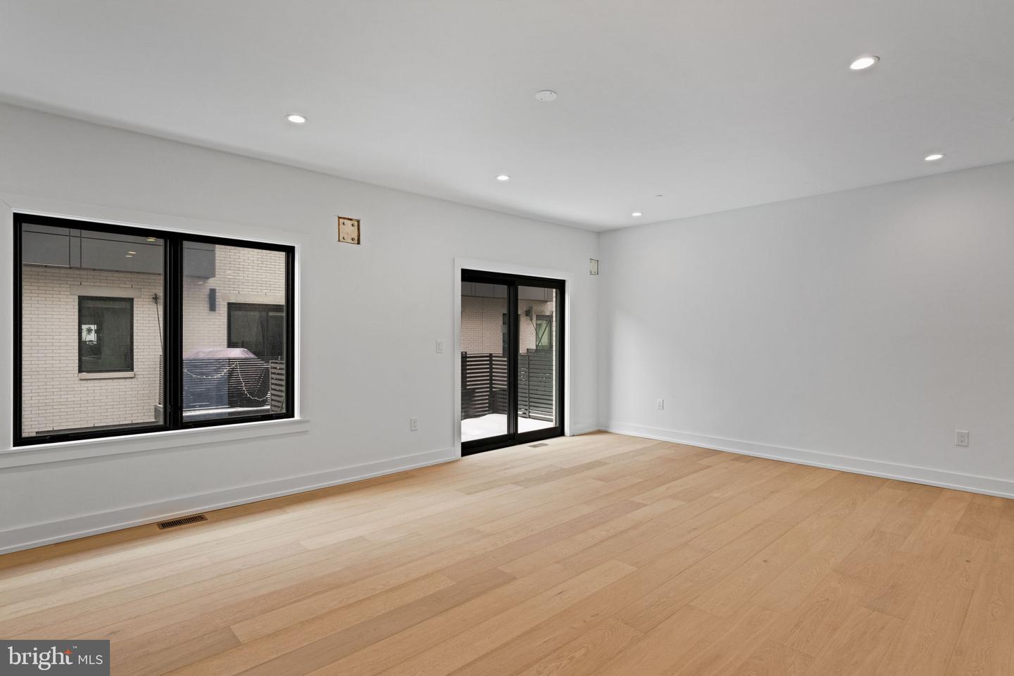 706 Latona St #g Property Photo 21