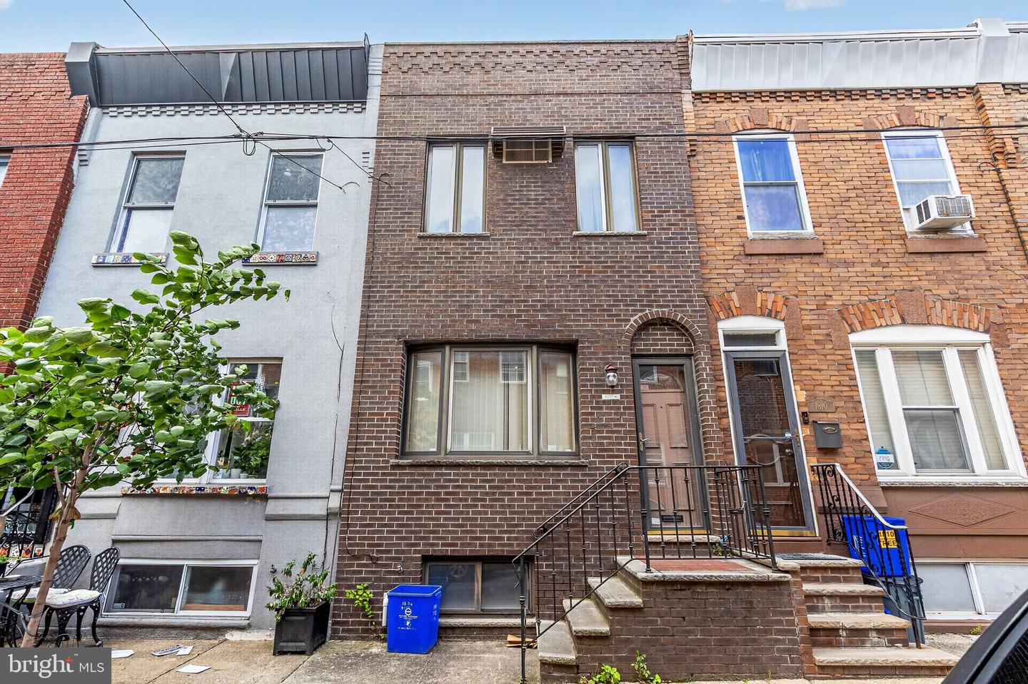1808 TREE ST Property Photo 1