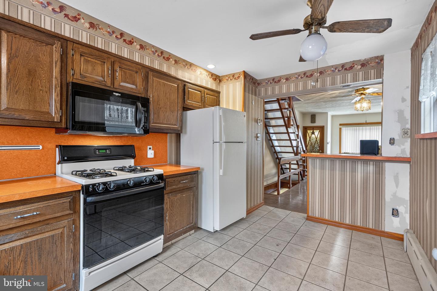 1808 Tree St Property Photo 9
