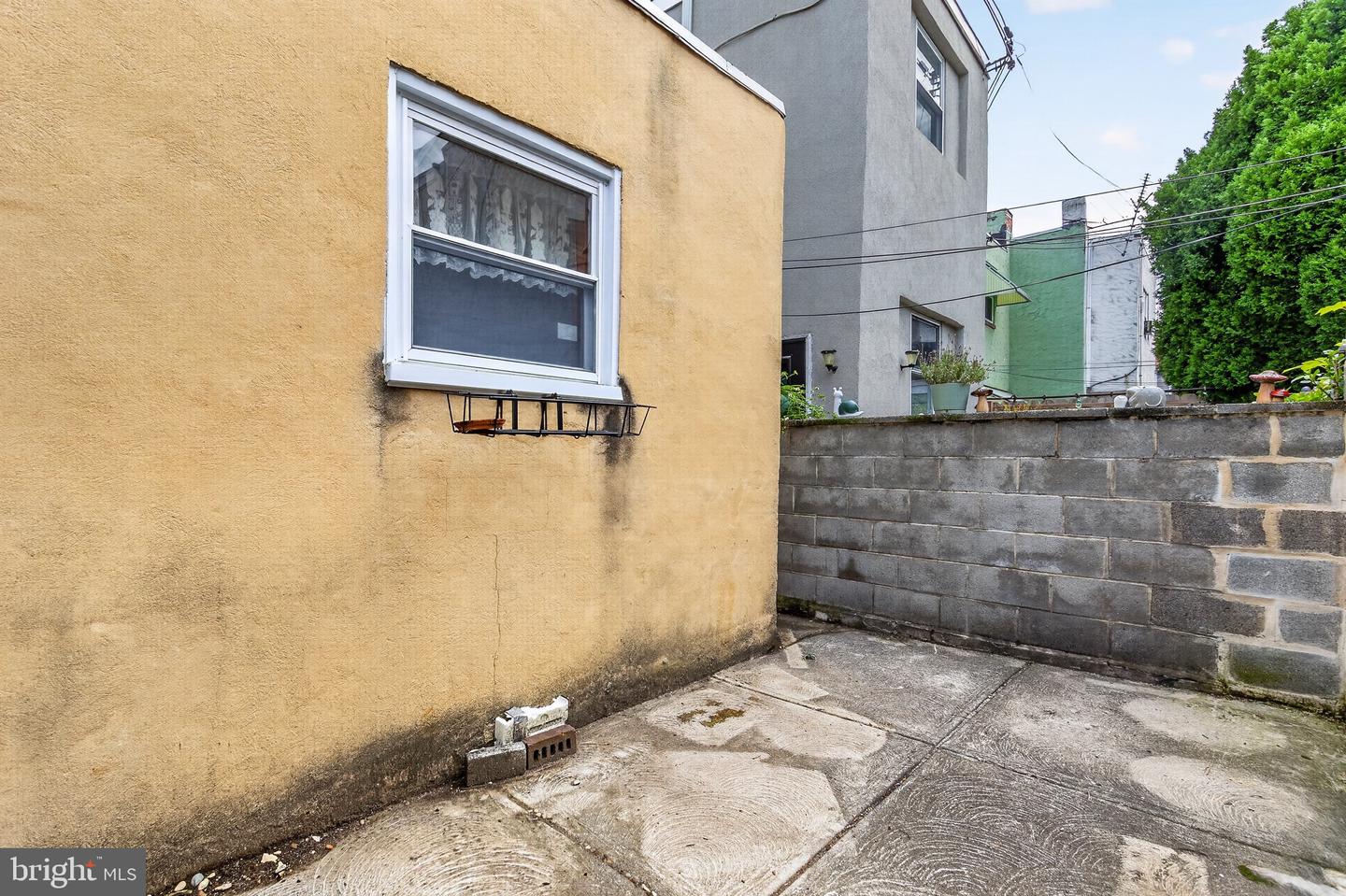 1808 Tree St Property Photo 23