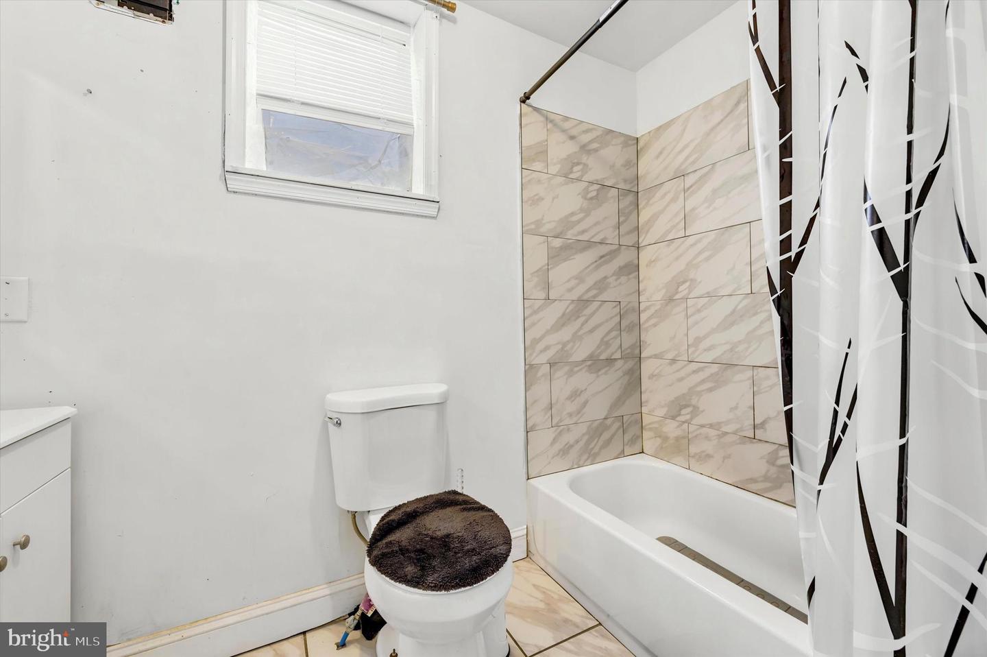 634 S 56th St Property Photo 23