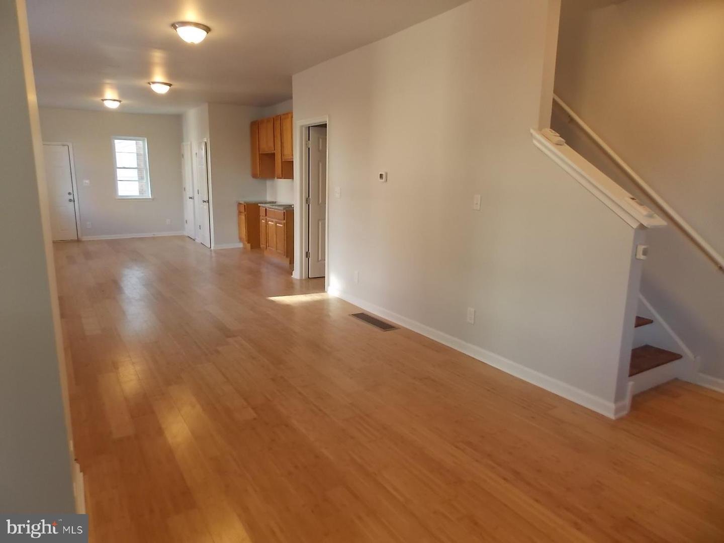 5015 Aspen St Property Photo 3
