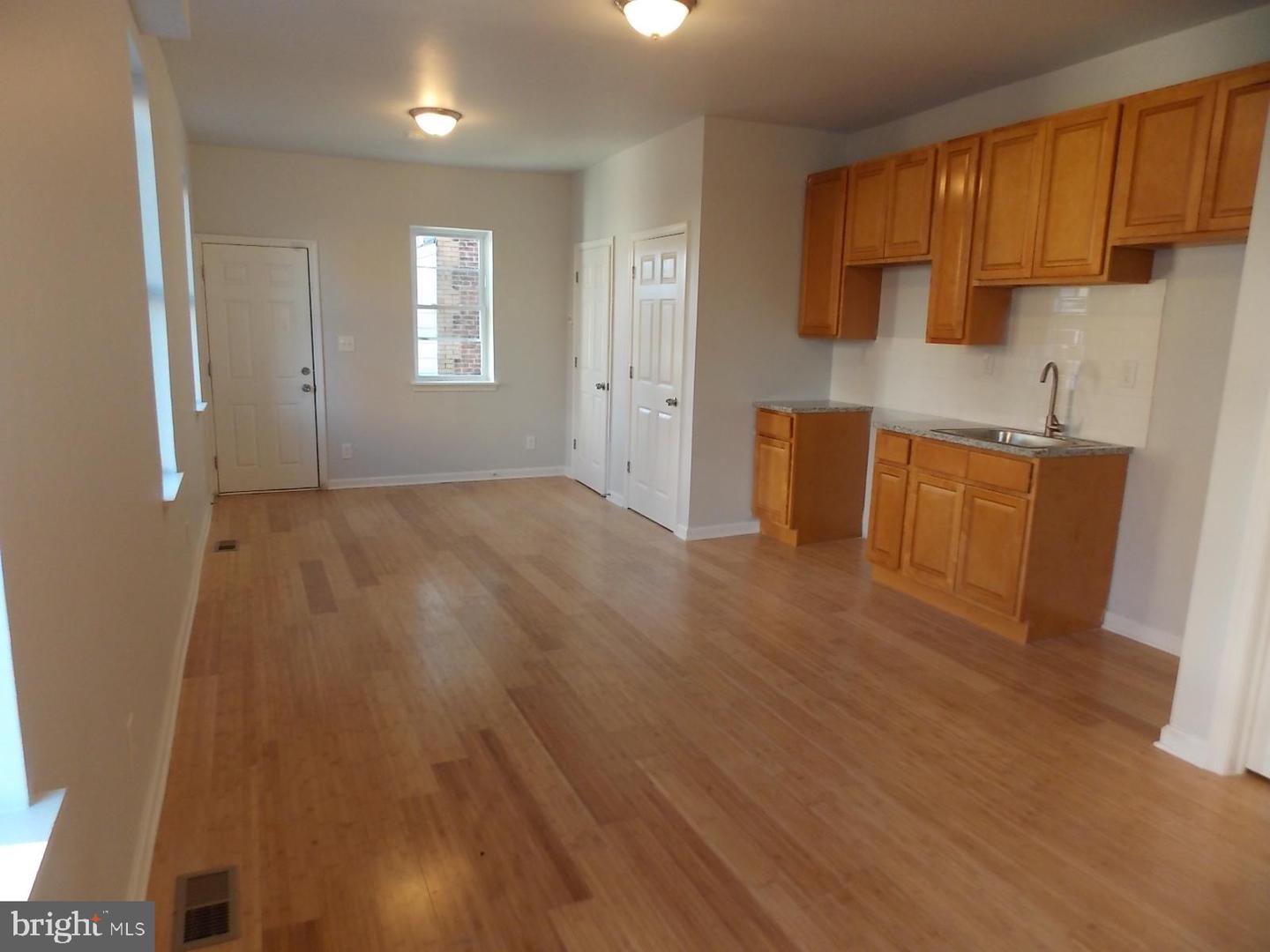 5015 Aspen St Property Photo 4