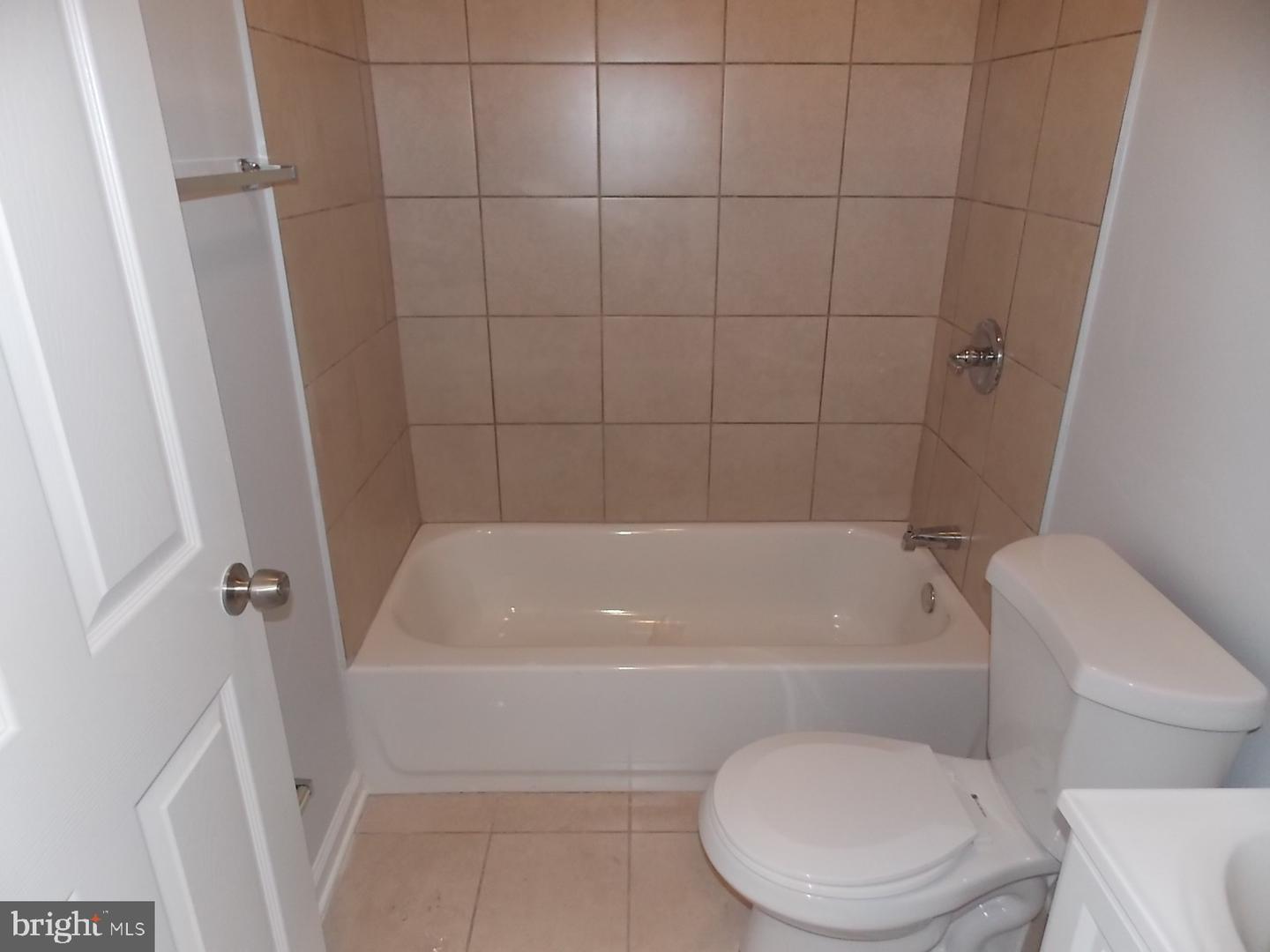 413 N 54th St Property Photo 17