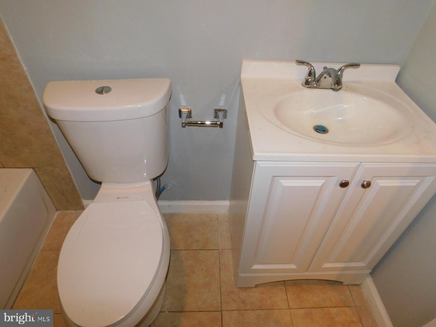5026 Parrish St Property Photo 9