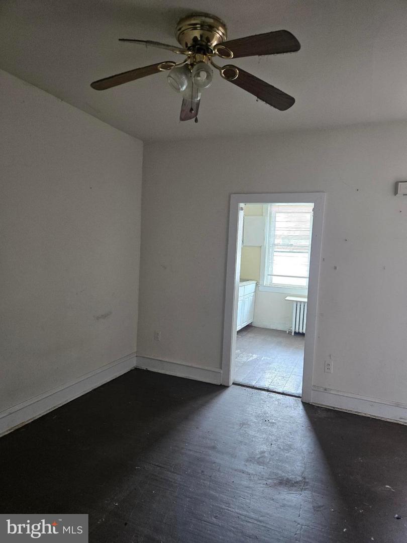 2008 S 68th St Property Photo 4