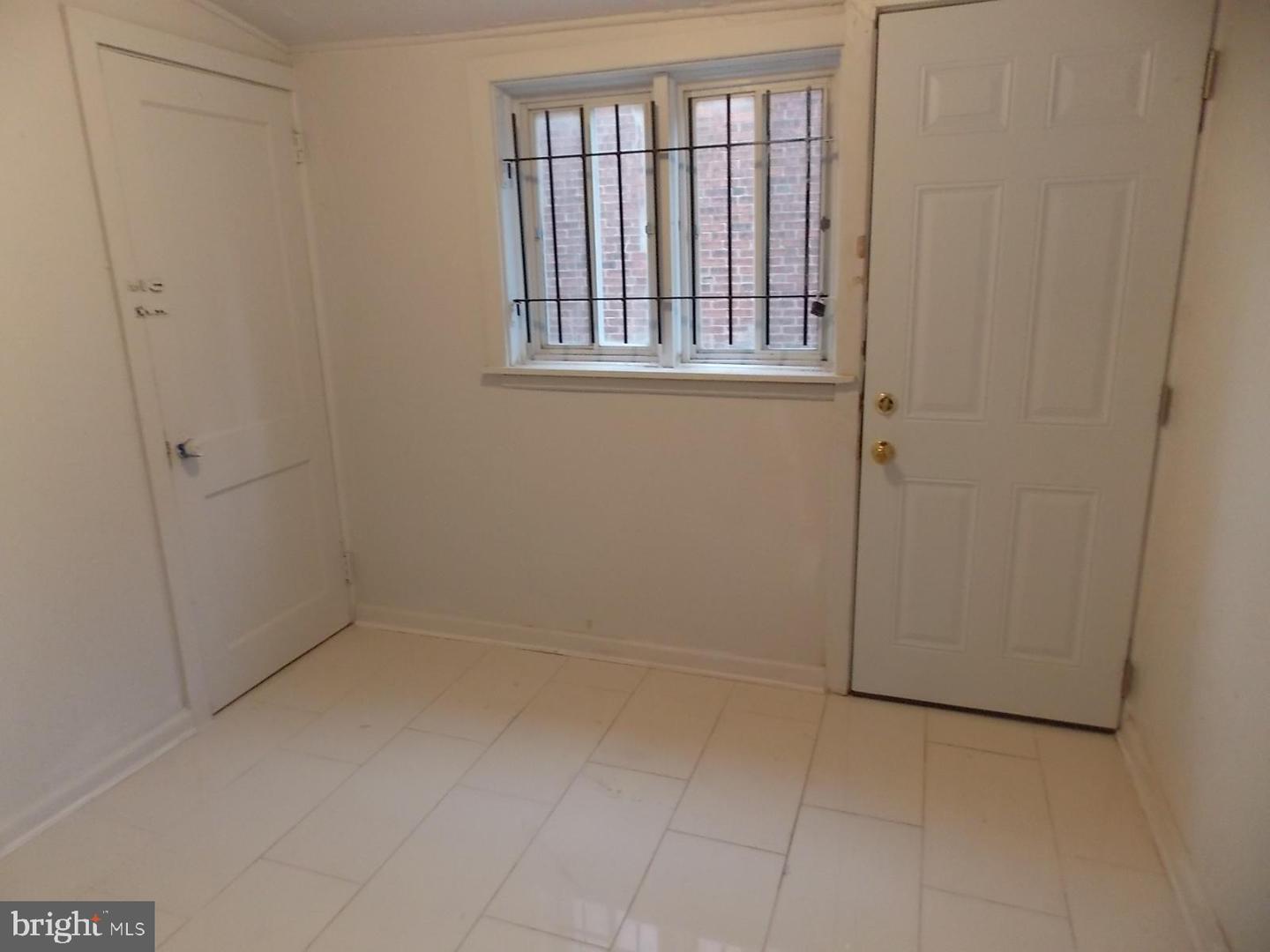 5105 Race St Property Photo 8