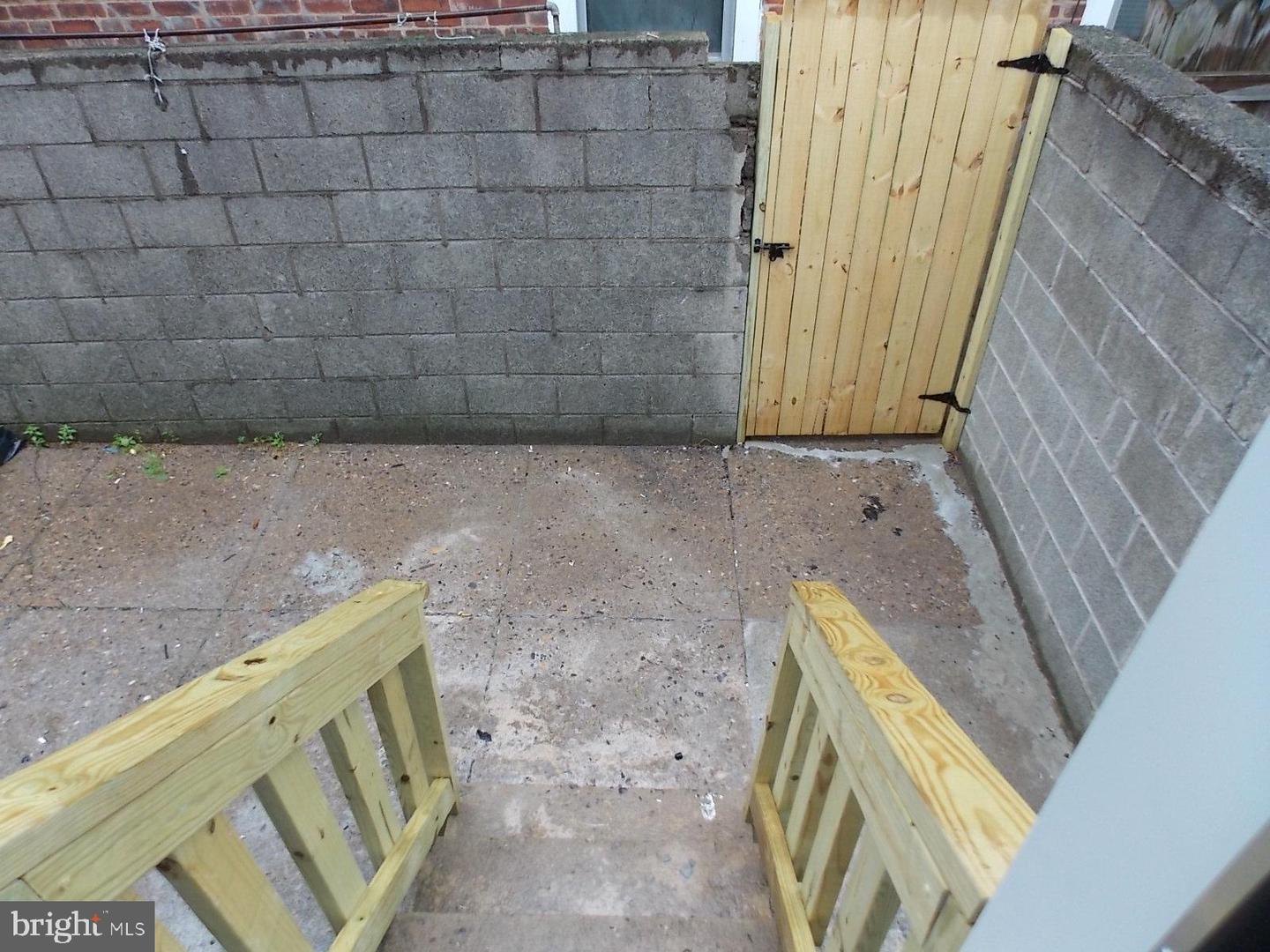 5105 Race St Property Photo 9