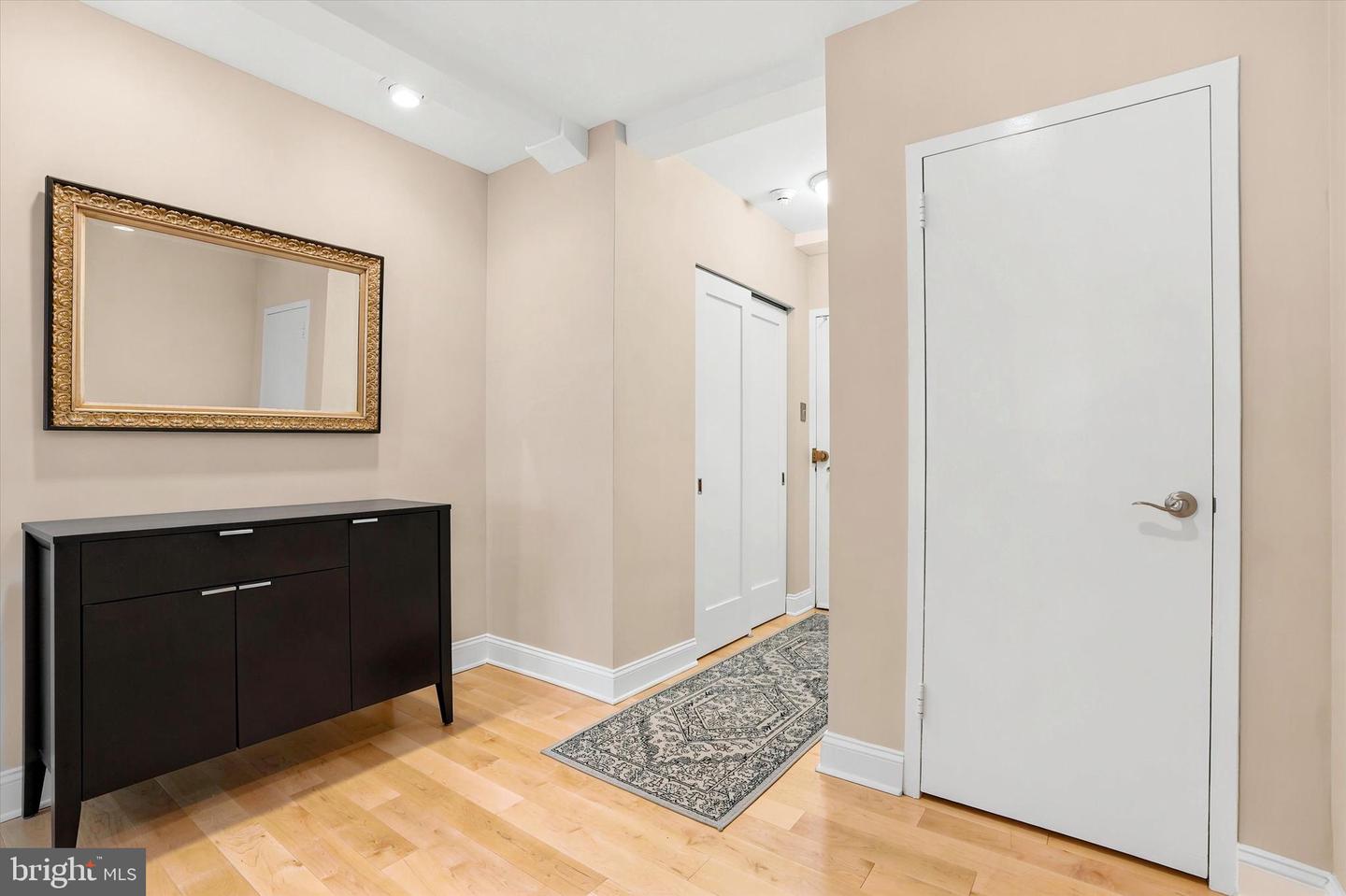 220 W Rittenhouse Sq #5d Property Photo 21