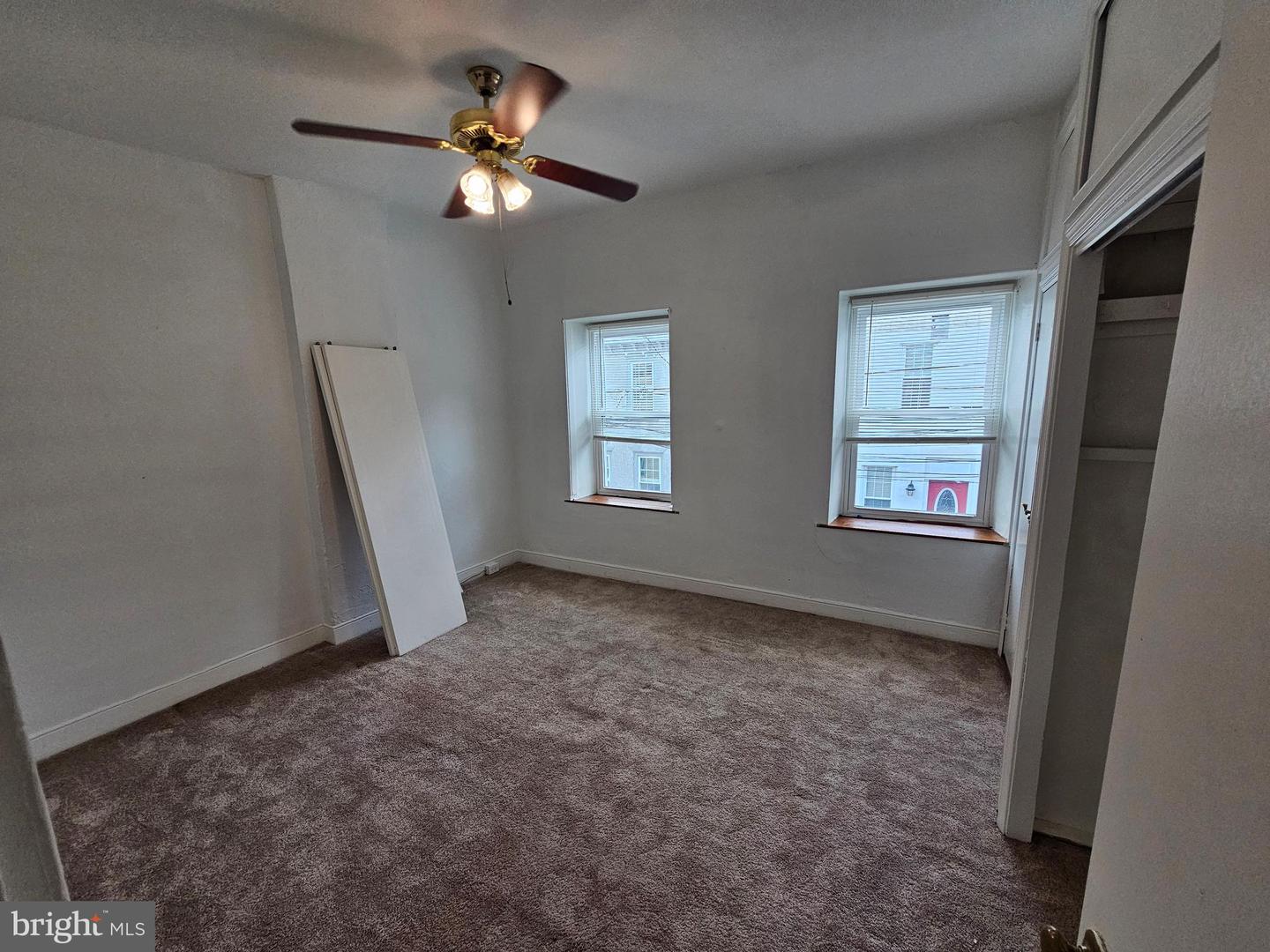 180 Krams Ave Property Photo 6