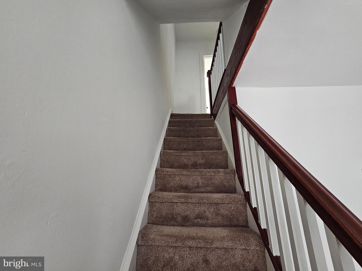 180 Krams Ave Property Photo 9