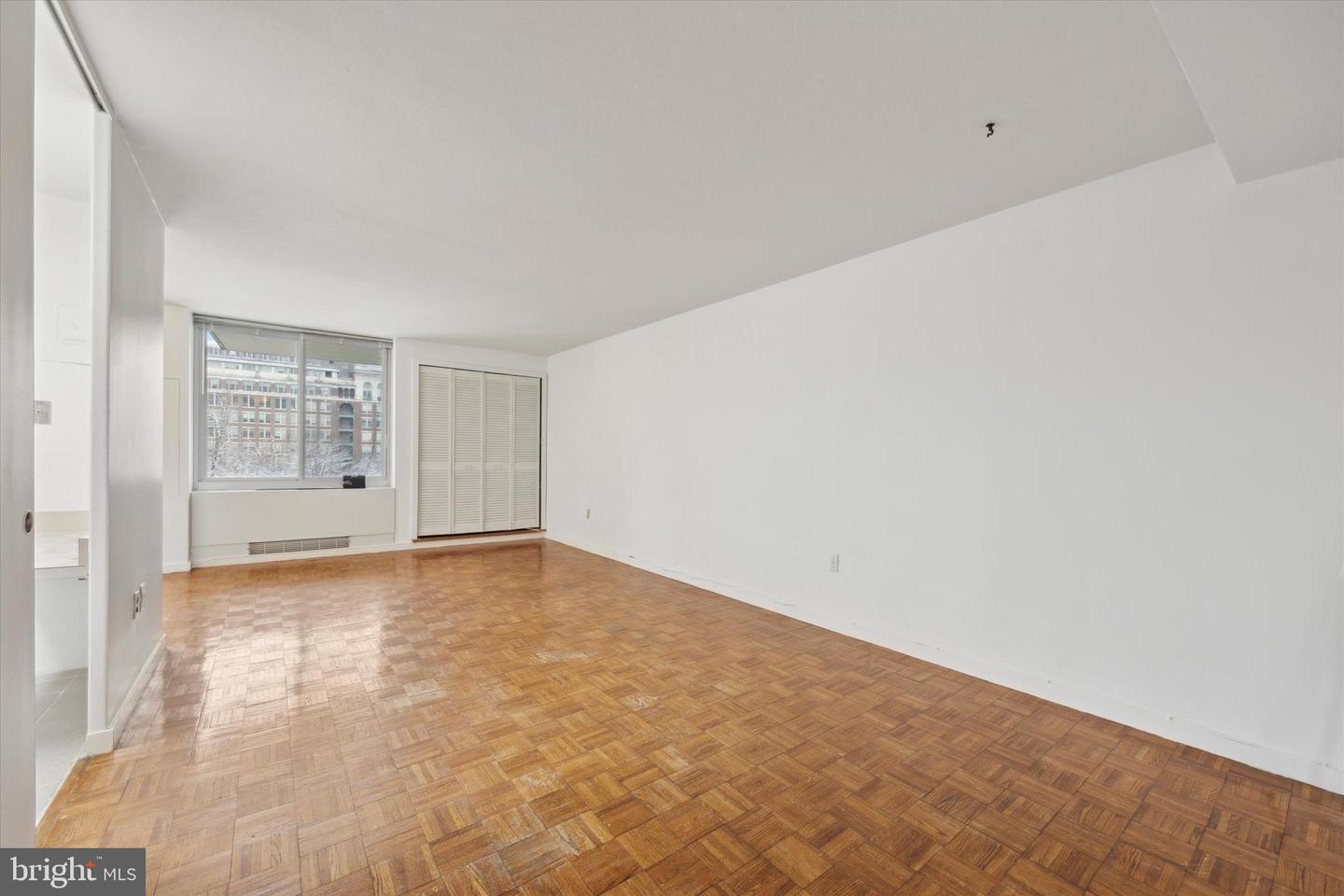 604-36 S Washington Sq #804 Property Photo 2