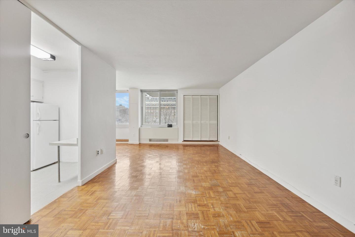 604-36 S Washington Sq #804 Property Photo 3