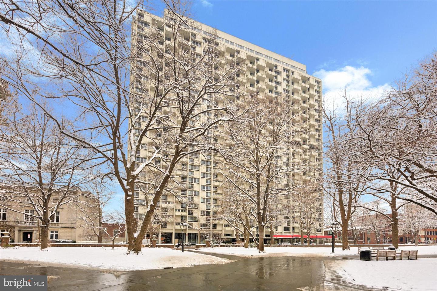 604-36 S Washington Sq #804 Property Photo 14