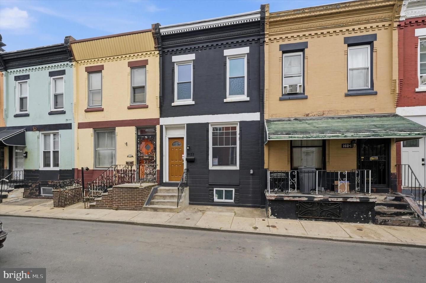 1622 N Dover St Property Photo 1