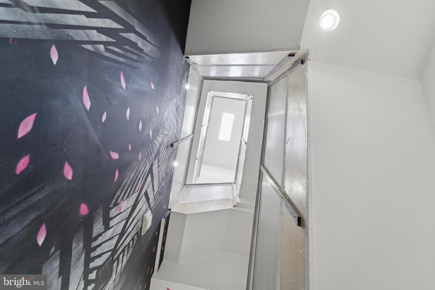 2318 N Park Ave Property Photo 22