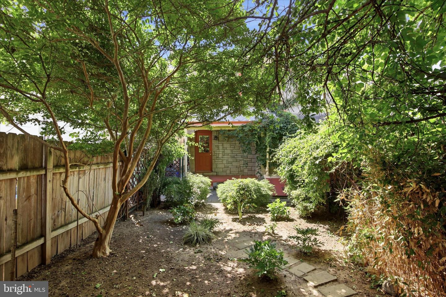 424 Martin St Property Photo 16
