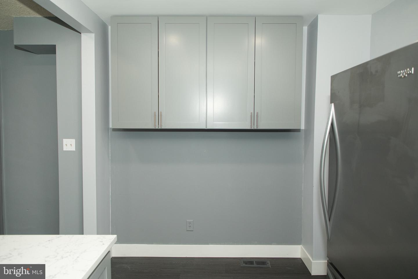 4209 Benner St Property Photo 7