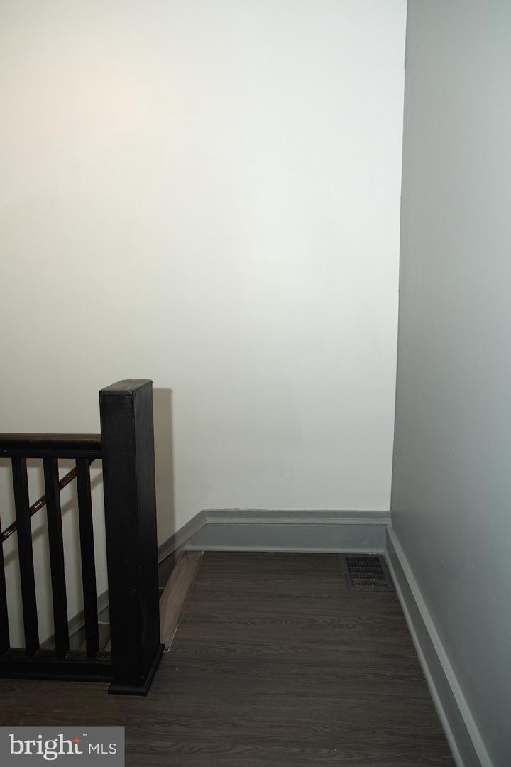 4209 Benner St Property Photo 14