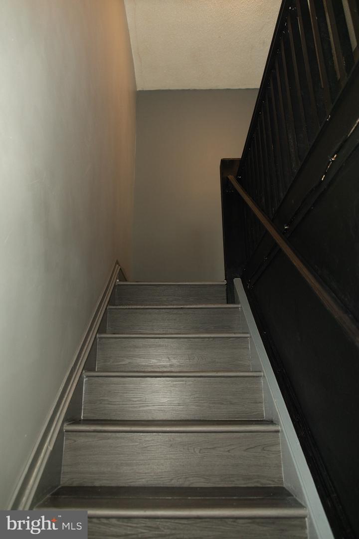 4209 Benner St Property Photo 18