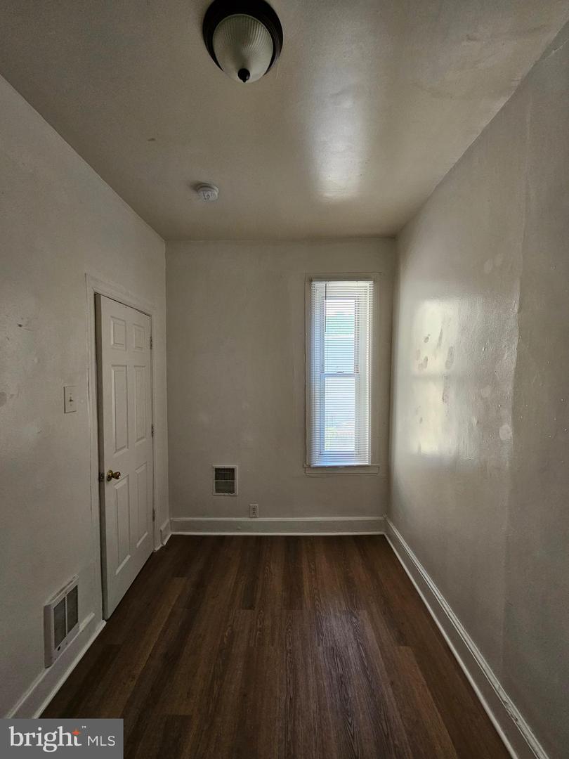 2955 N Reese St #2nd Fl Property Photo 5
