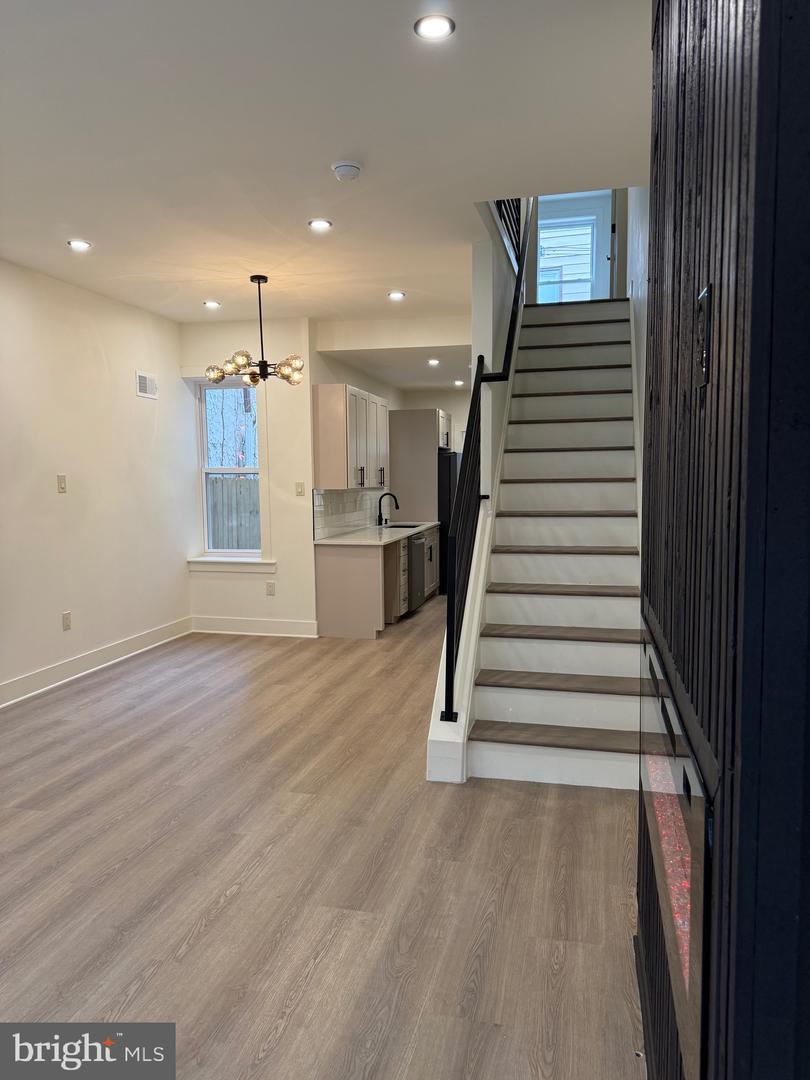 1329 N Dover St Property Photo 2