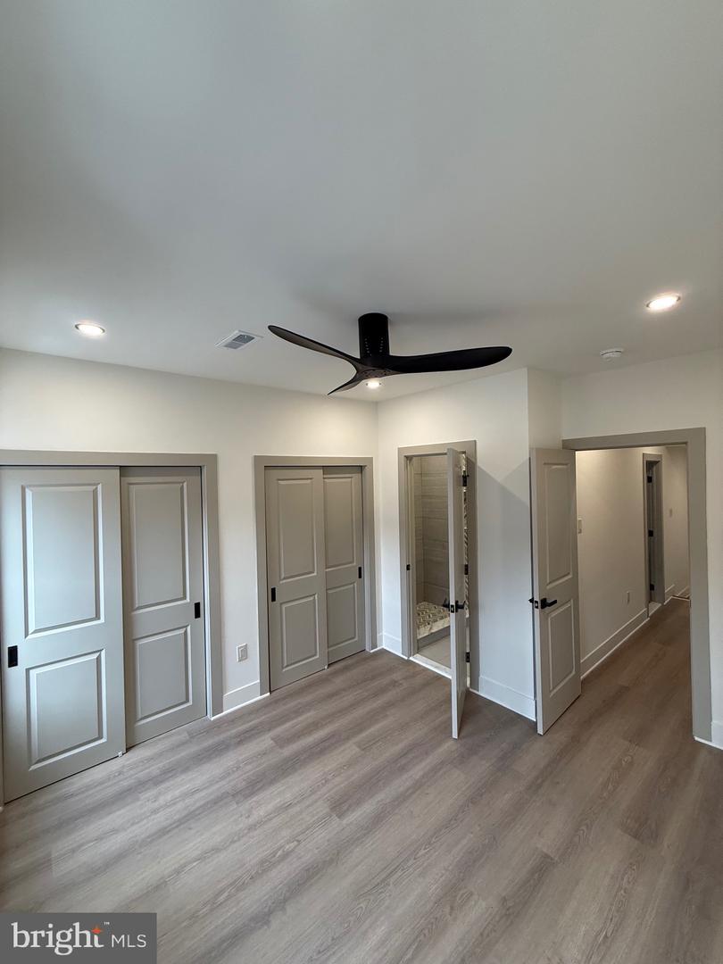 1329 N Dover St Property Photo 17