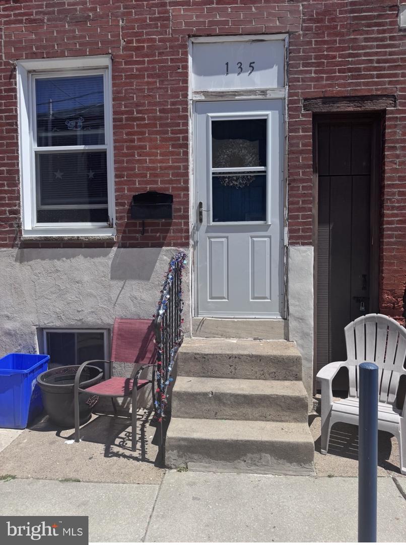 135 WILDER ST Property Photo 1