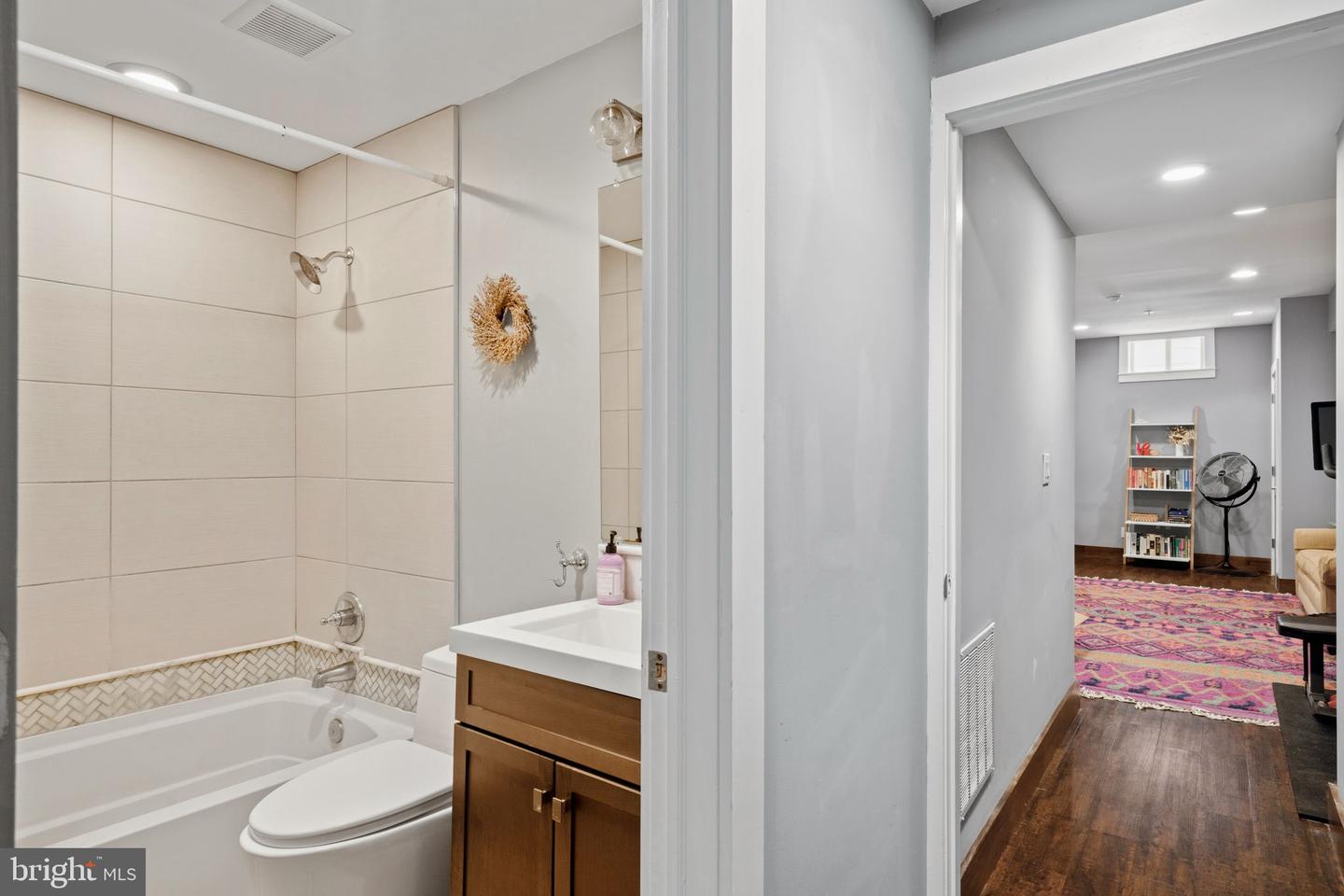 1023 Mt Vernon St #1 Property Photo 16