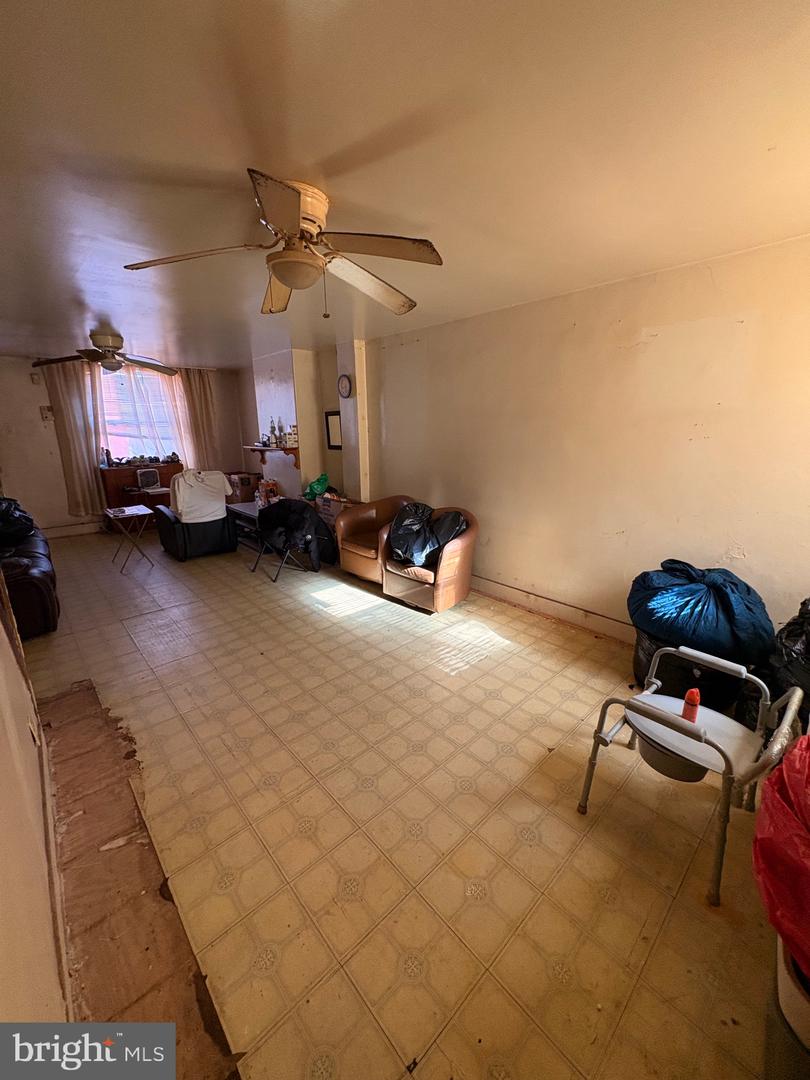 3418 Kip St Property Photo 6