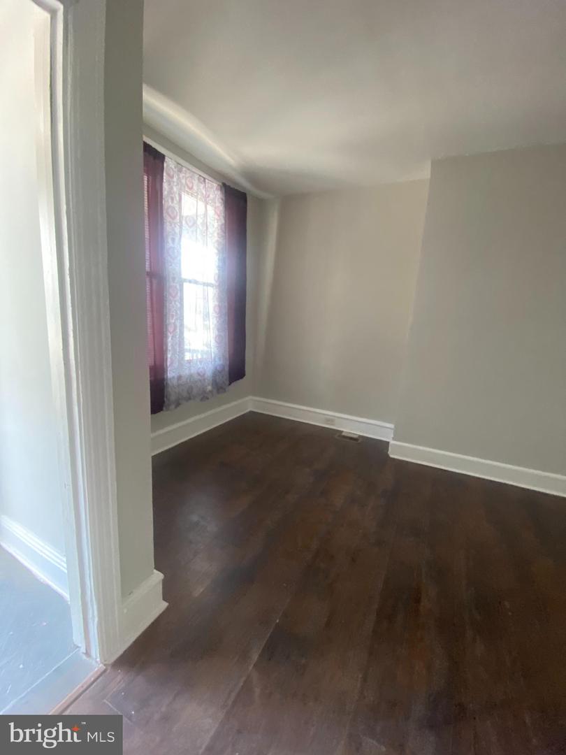 139 W Hansberry St Property Photo 6