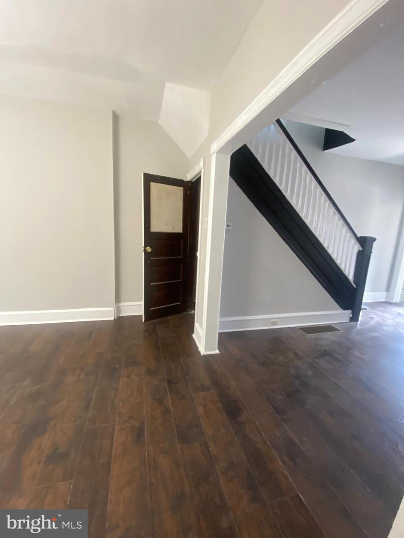 139 W Hansberry St Property Photo 14