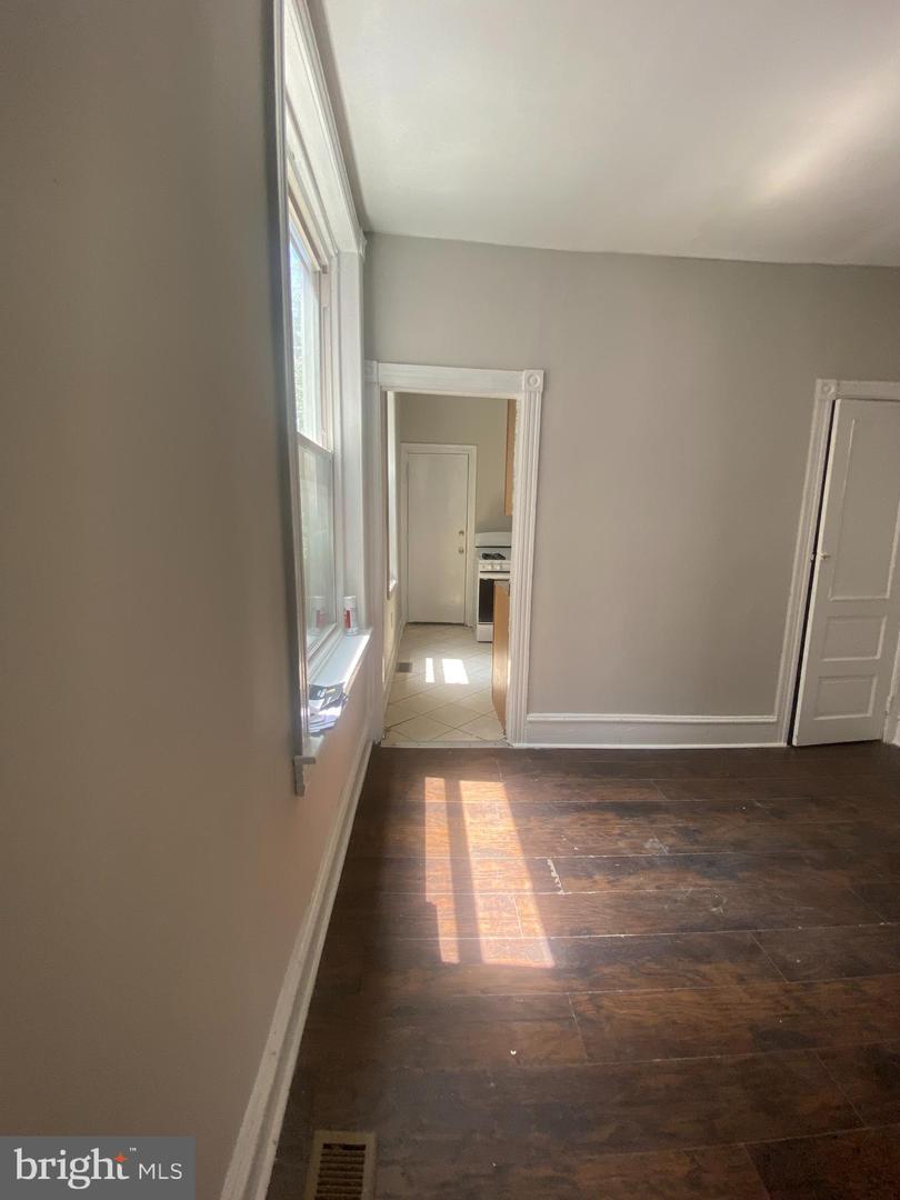 139 W Hansberry St Property Photo 16