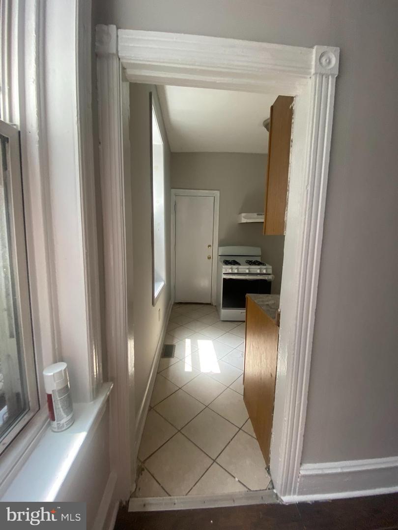 139 W Hansberry St Property Photo 17