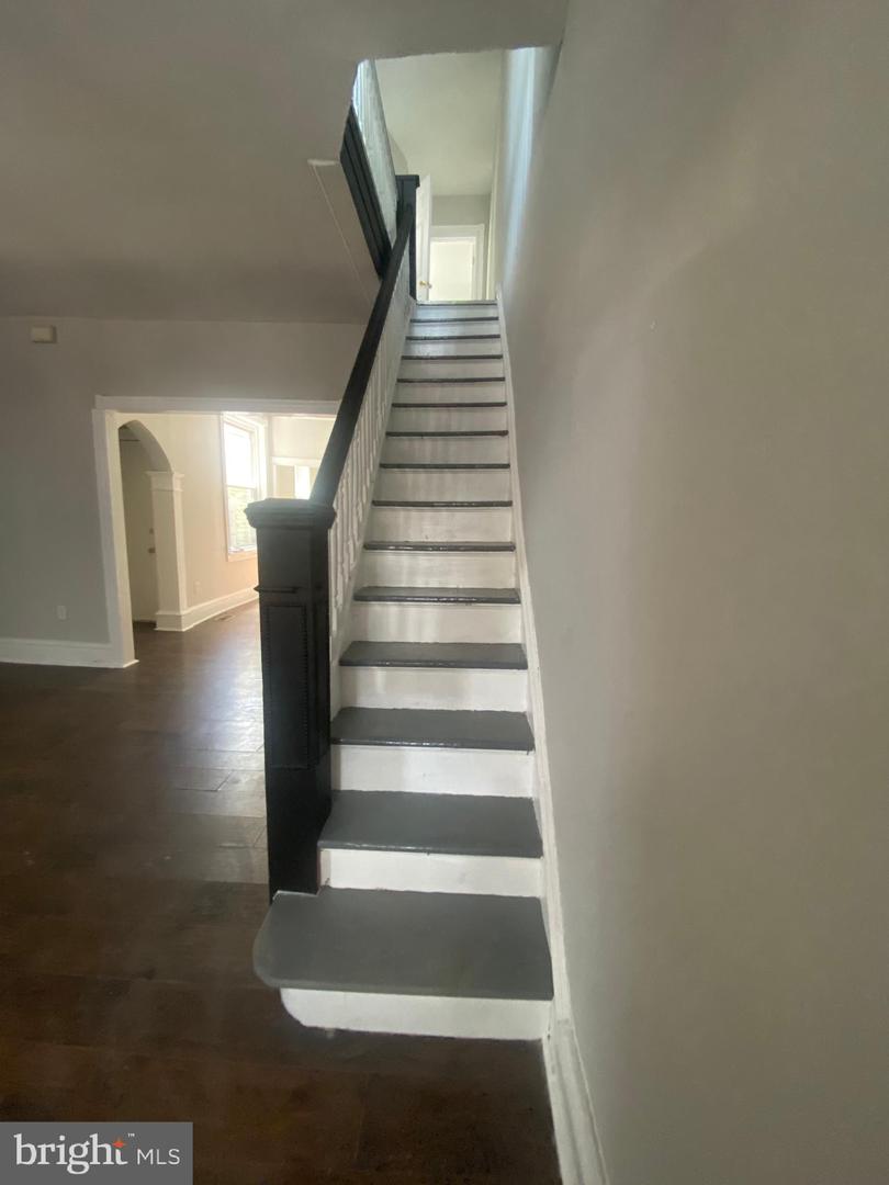 139 W Hansberry St Property Photo 25