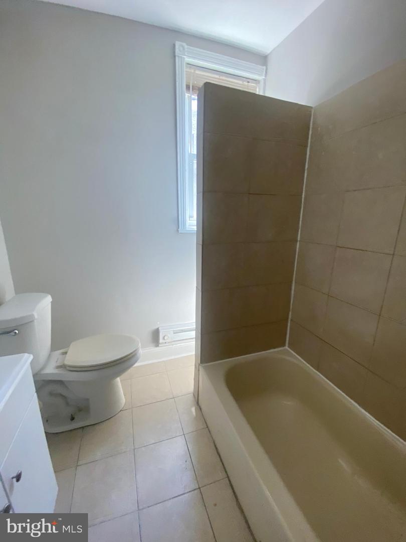 139 W Hansberry St Property Photo 38