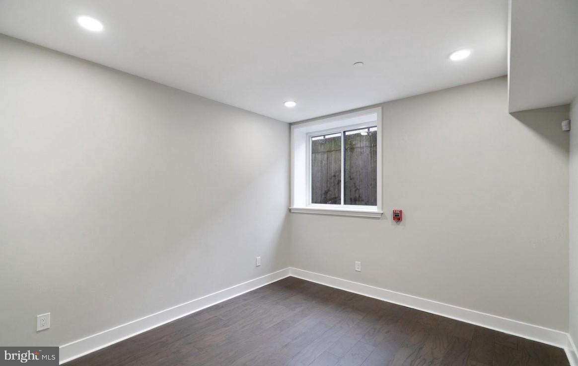 1436 Montrose St #a Property Photo 15