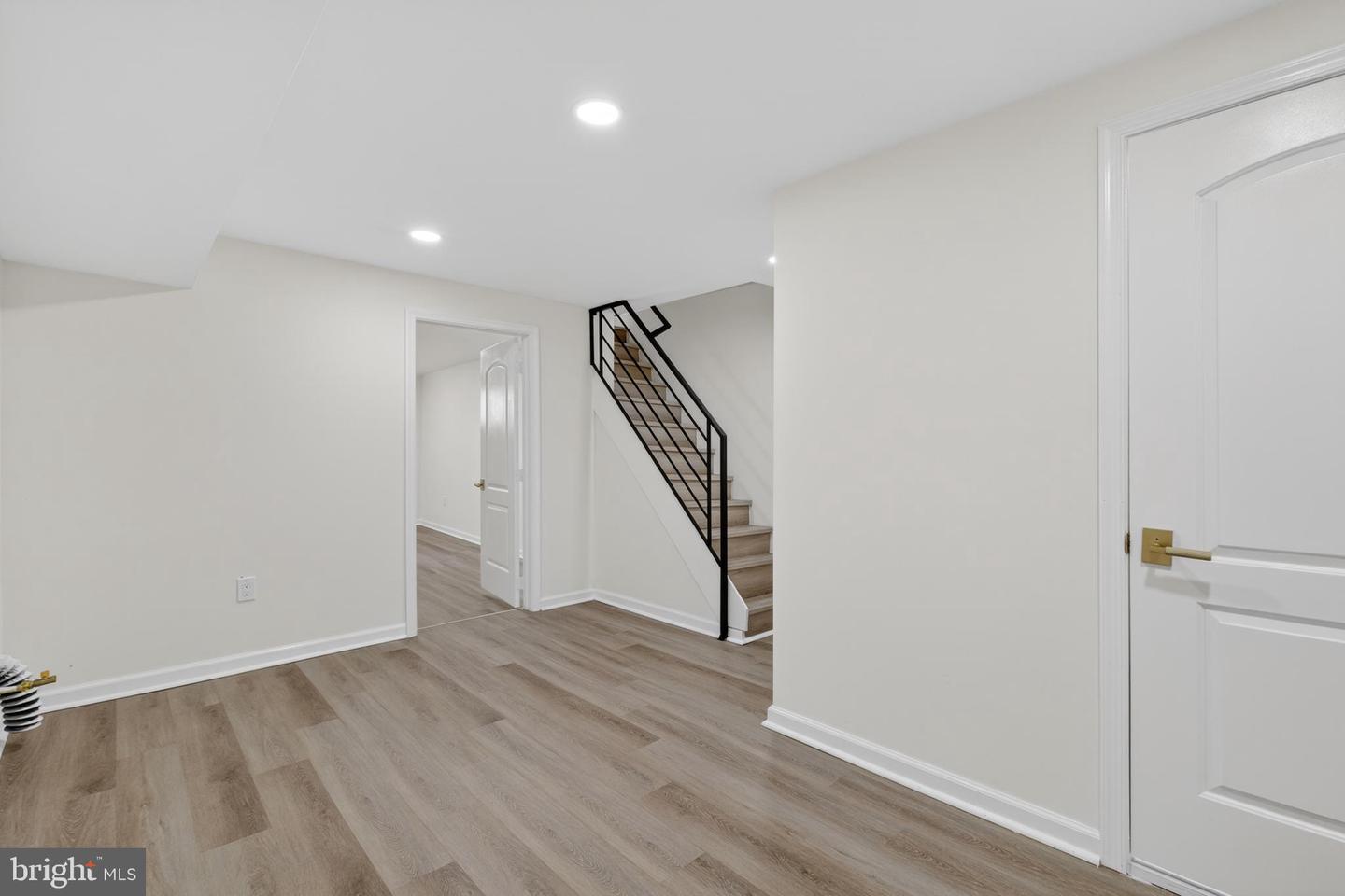 896 Brill St Property Photo 12