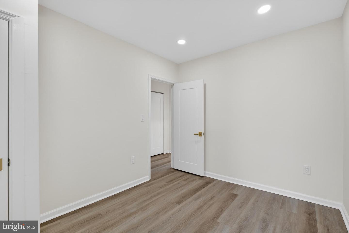 896 Brill St Property Photo 28