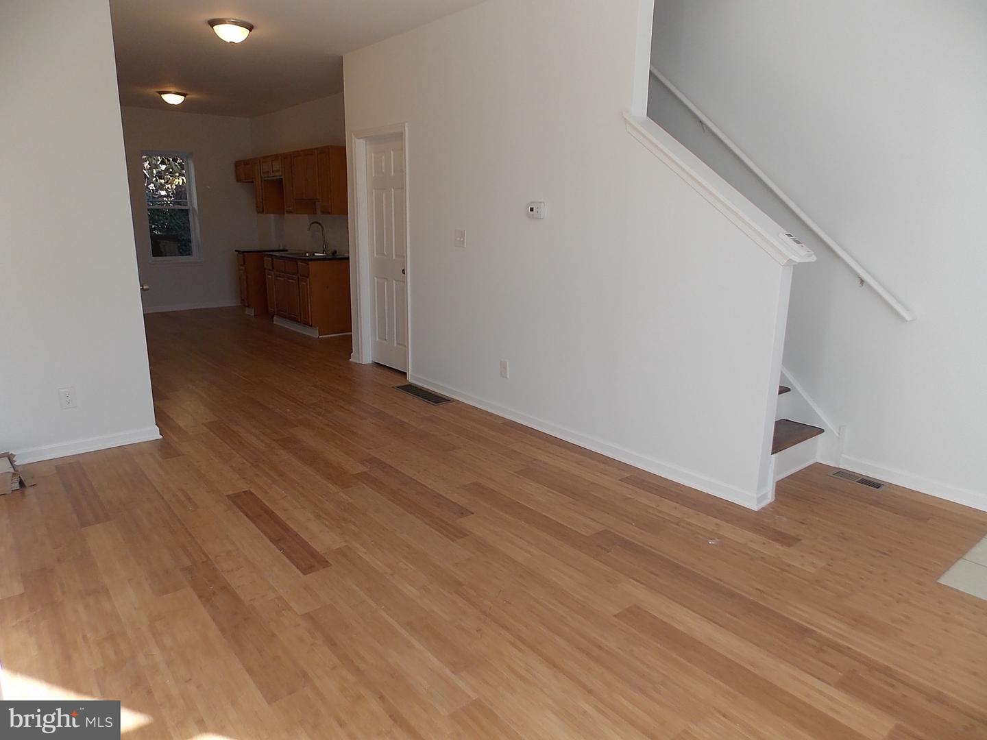 5619 Arch St Property Photo 3