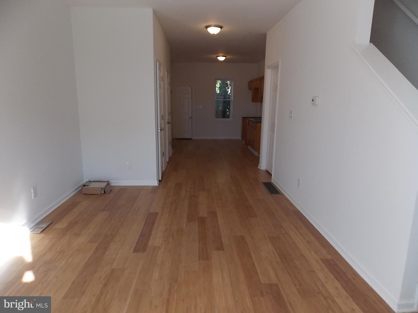 5619 Arch St Property Photo 4