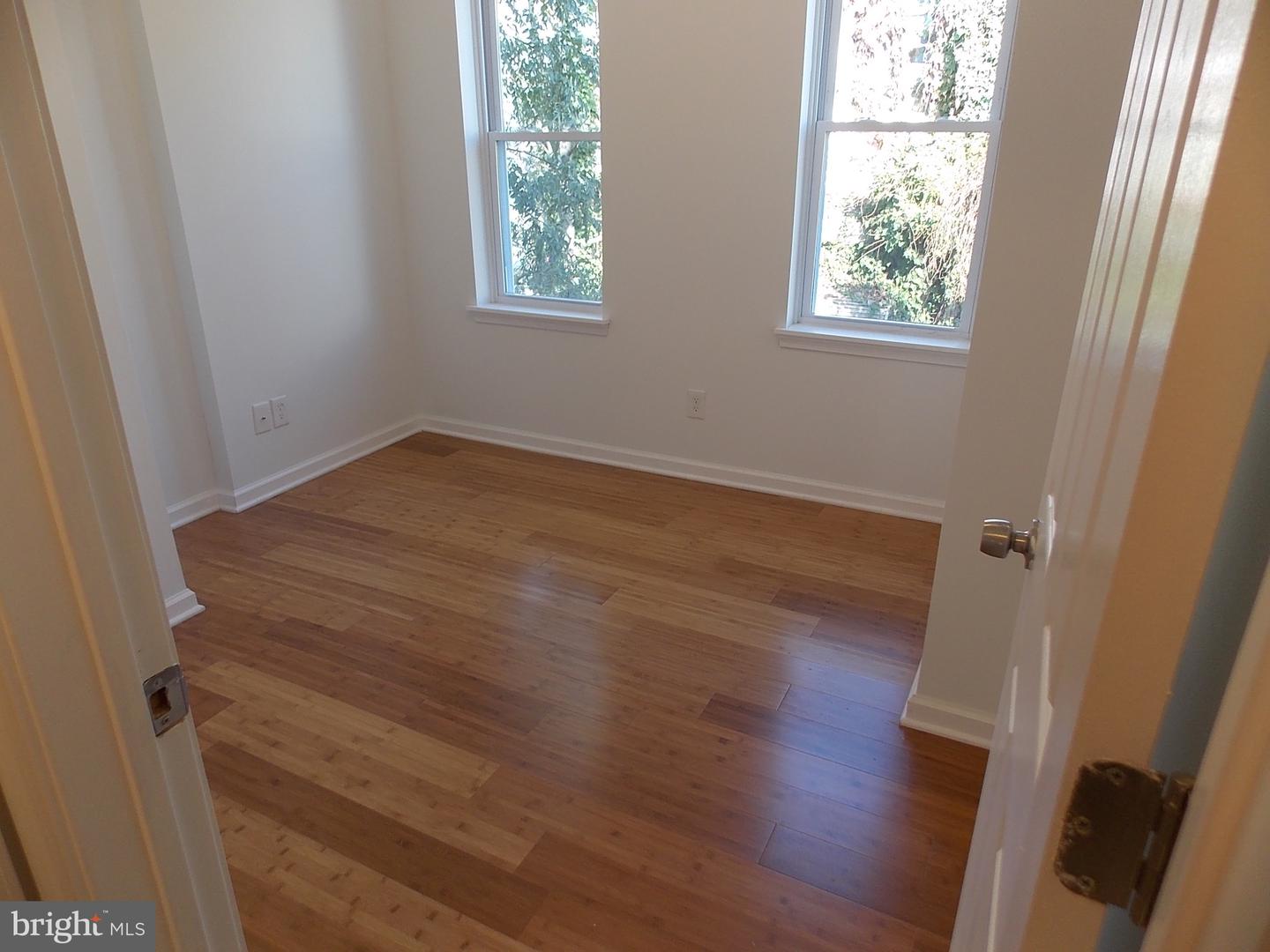5619 Arch St Property Photo 9