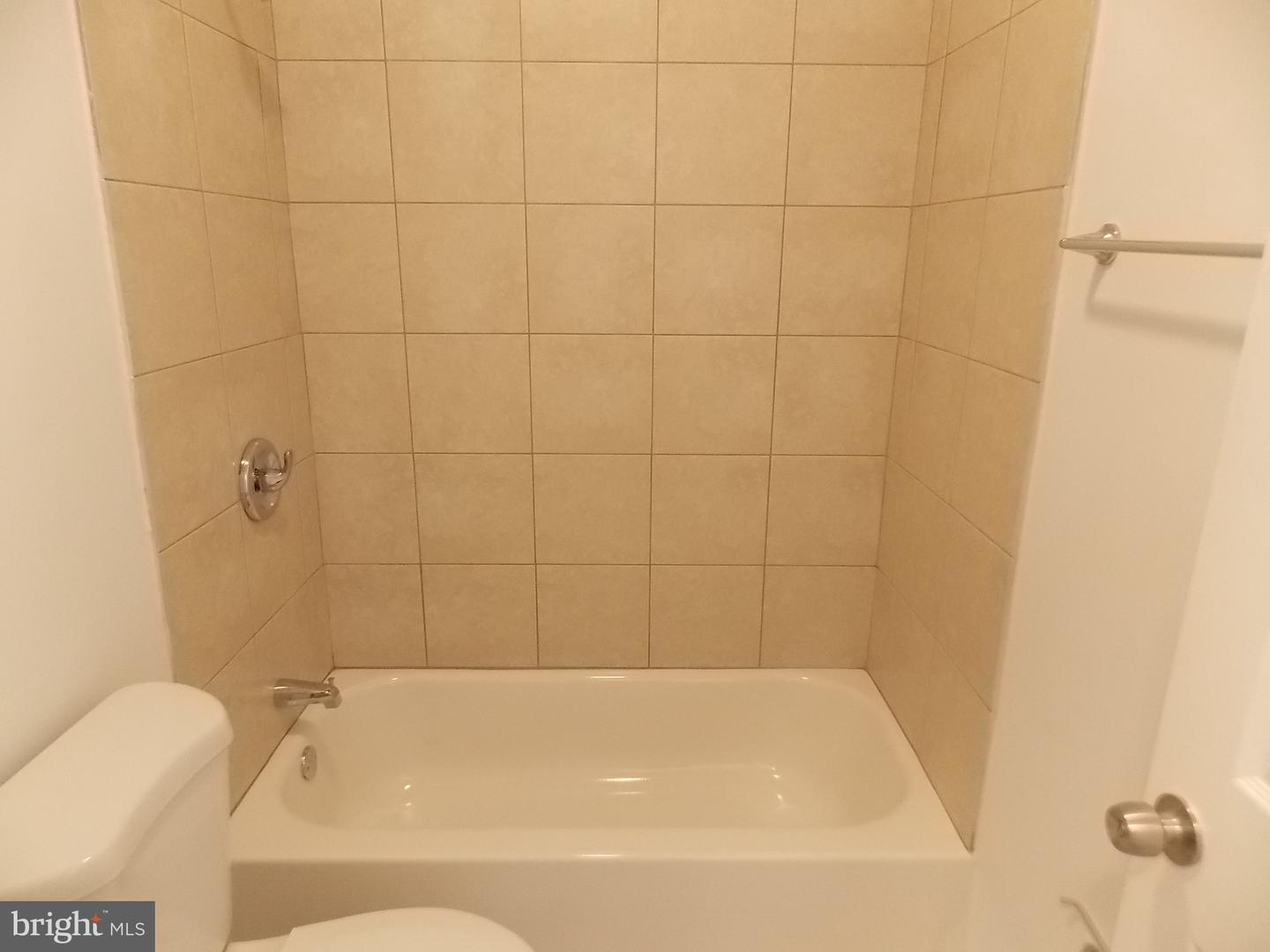 5619 Arch St Property Photo 10